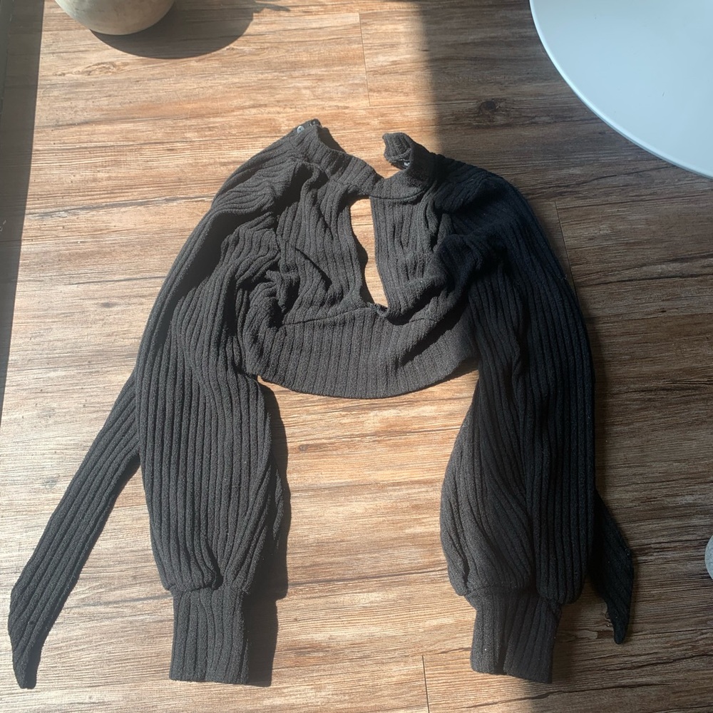 Fashion nova black long sleep cropped top xs